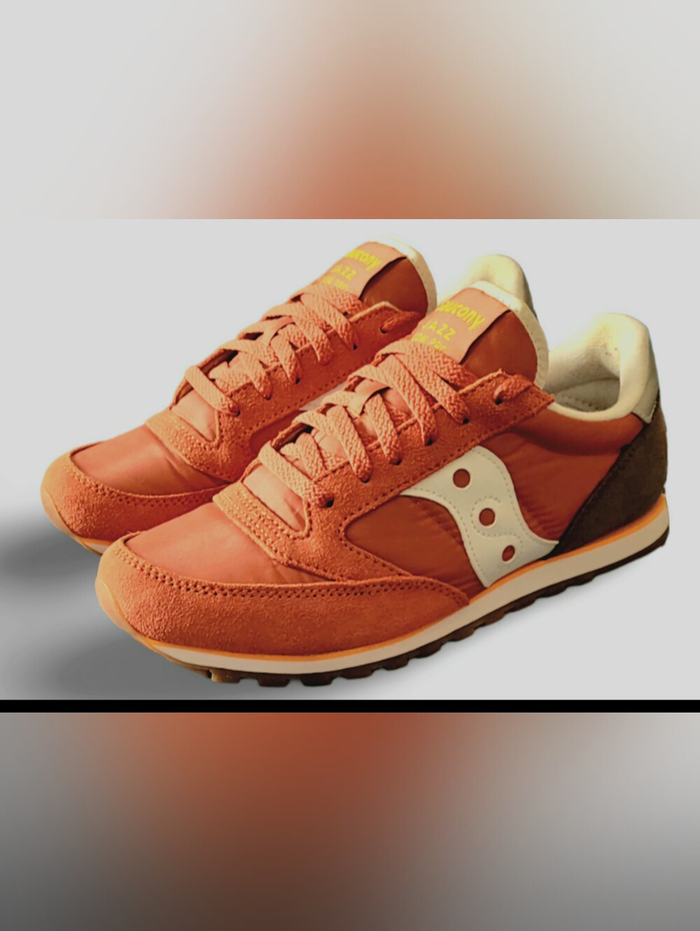Saucony Jazz Low Pro "Rust / Brown / Off-White" in a Men's Size 9/S2866-265